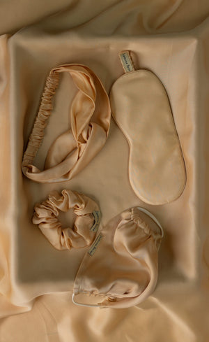 Mulberry Silk Sleeping Eye Mask - Creamy-Beige