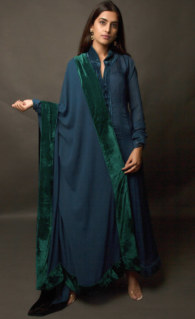 peacock green color dress Blue-Green Velvet with Shawl XXL Women size:L 5 Fresh Ways to Styled in a rich ONLINE
